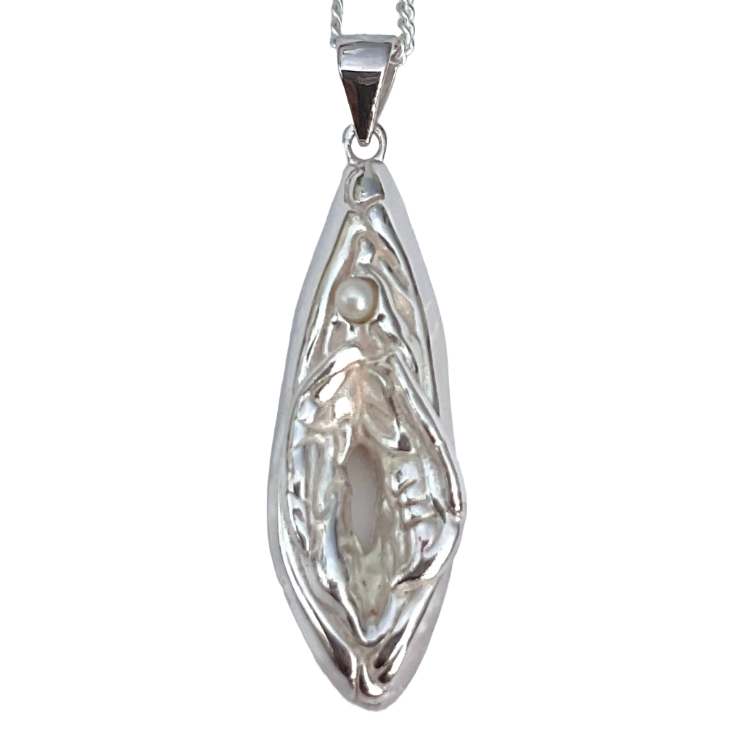 Real Silver Pussy Pendant with Pearl